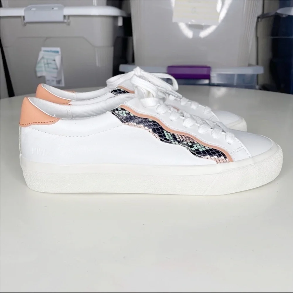 Madewell Women’s Sidewalk Low-Top Sneakers Snake Embossed Leather Size 7